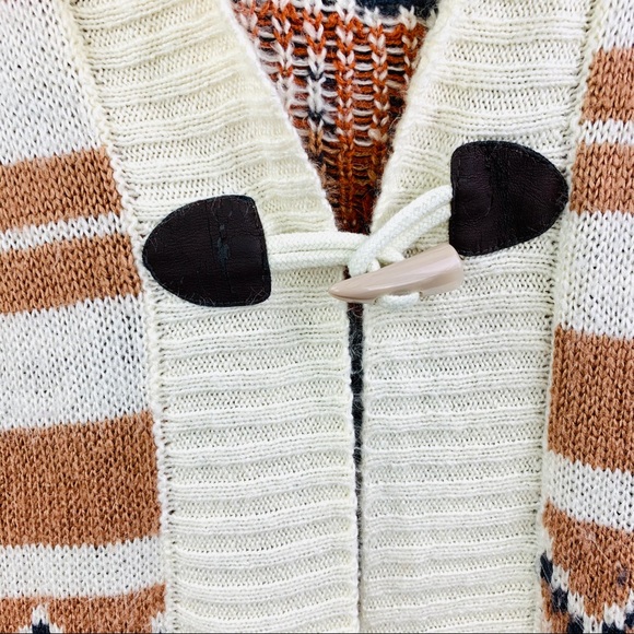 Kirra Fringe Aztec Hooded Sweater - Picture 2 of 7